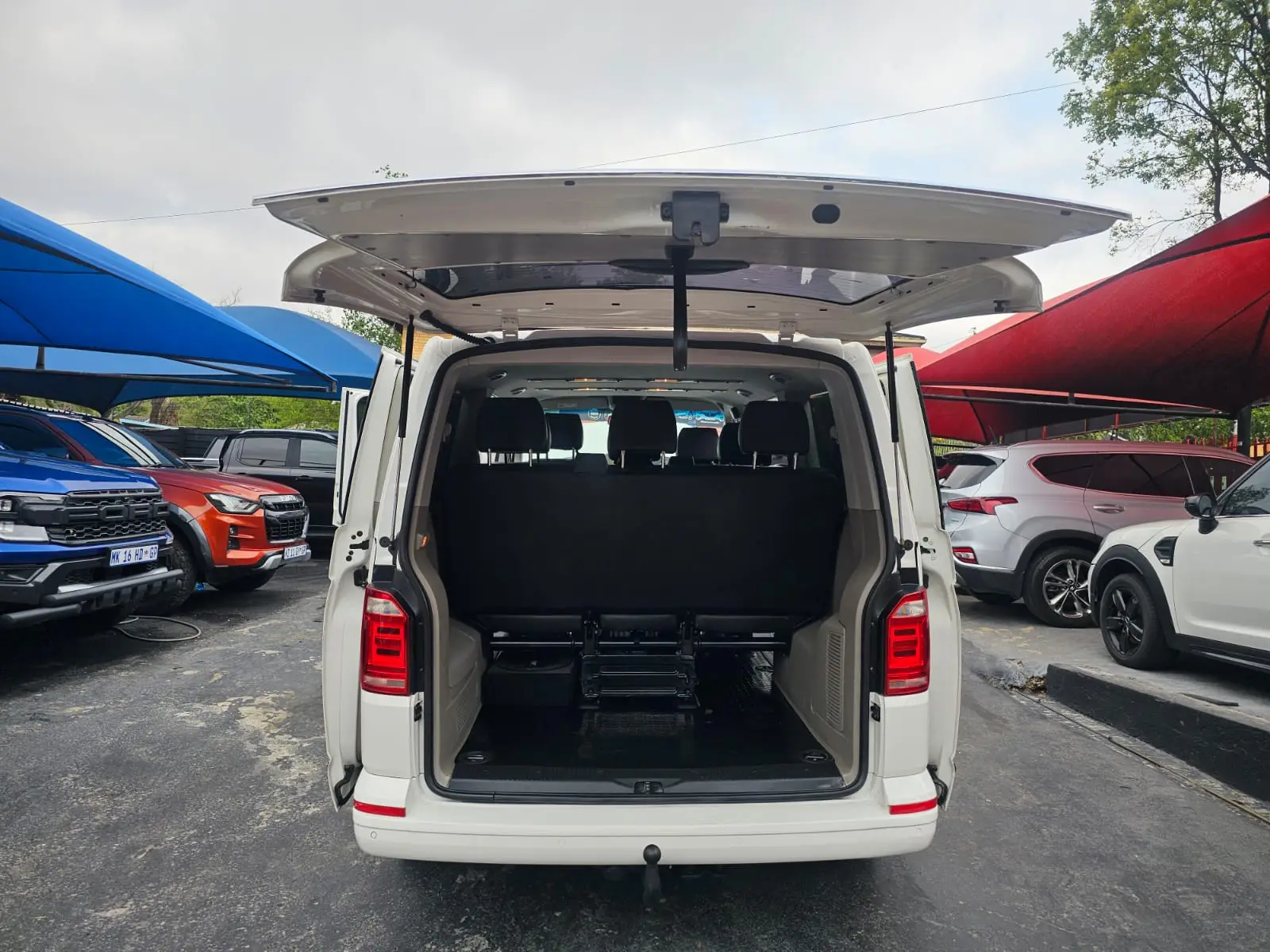 2019 Volkswagen Transporter Panel Van LWB Auto 2.0TDi - Image 24