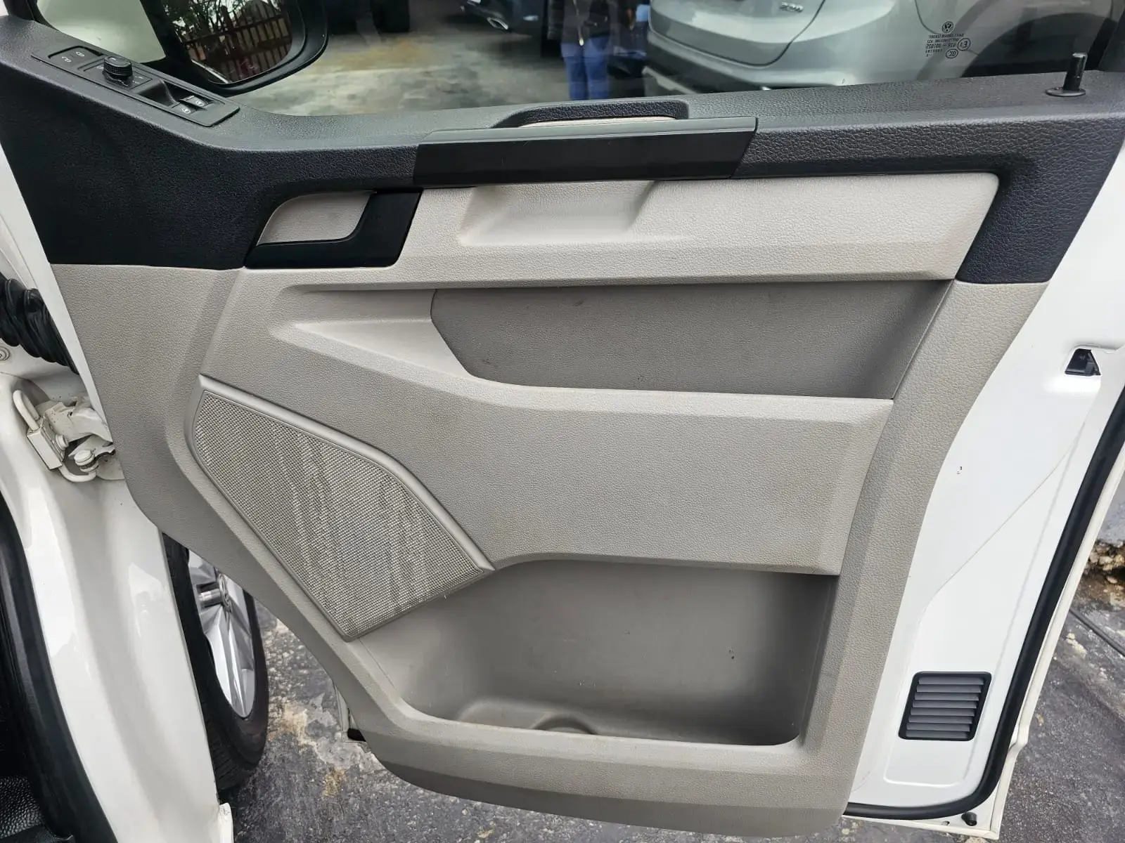 2019 Volkswagen Transporter Panel Van LWB Auto 2.0TDi - Image 19