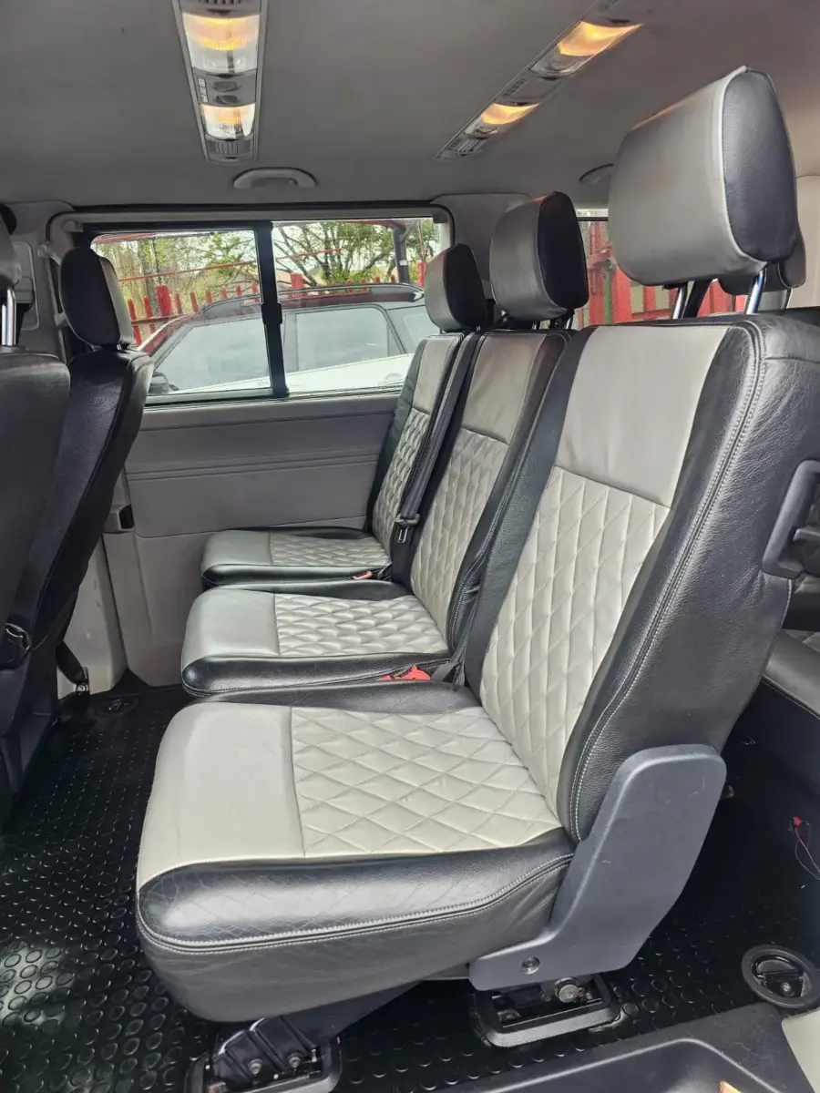2019 Volkswagen Transporter Panel Van LWB Auto 2.0TDi - Image 12