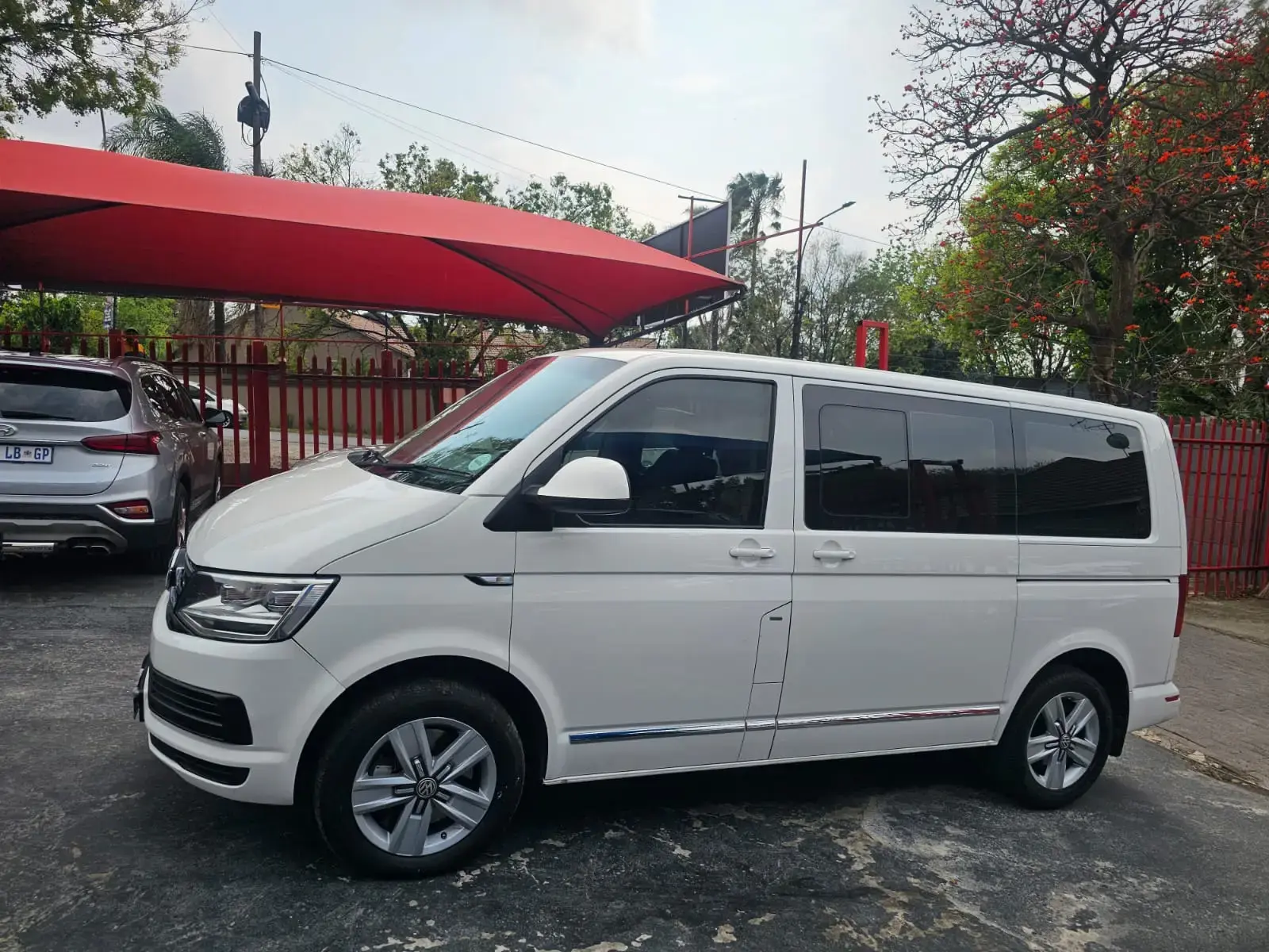 2019 Volkswagen Transporter Panel Van LWB Auto 2.0TDi - Image 6