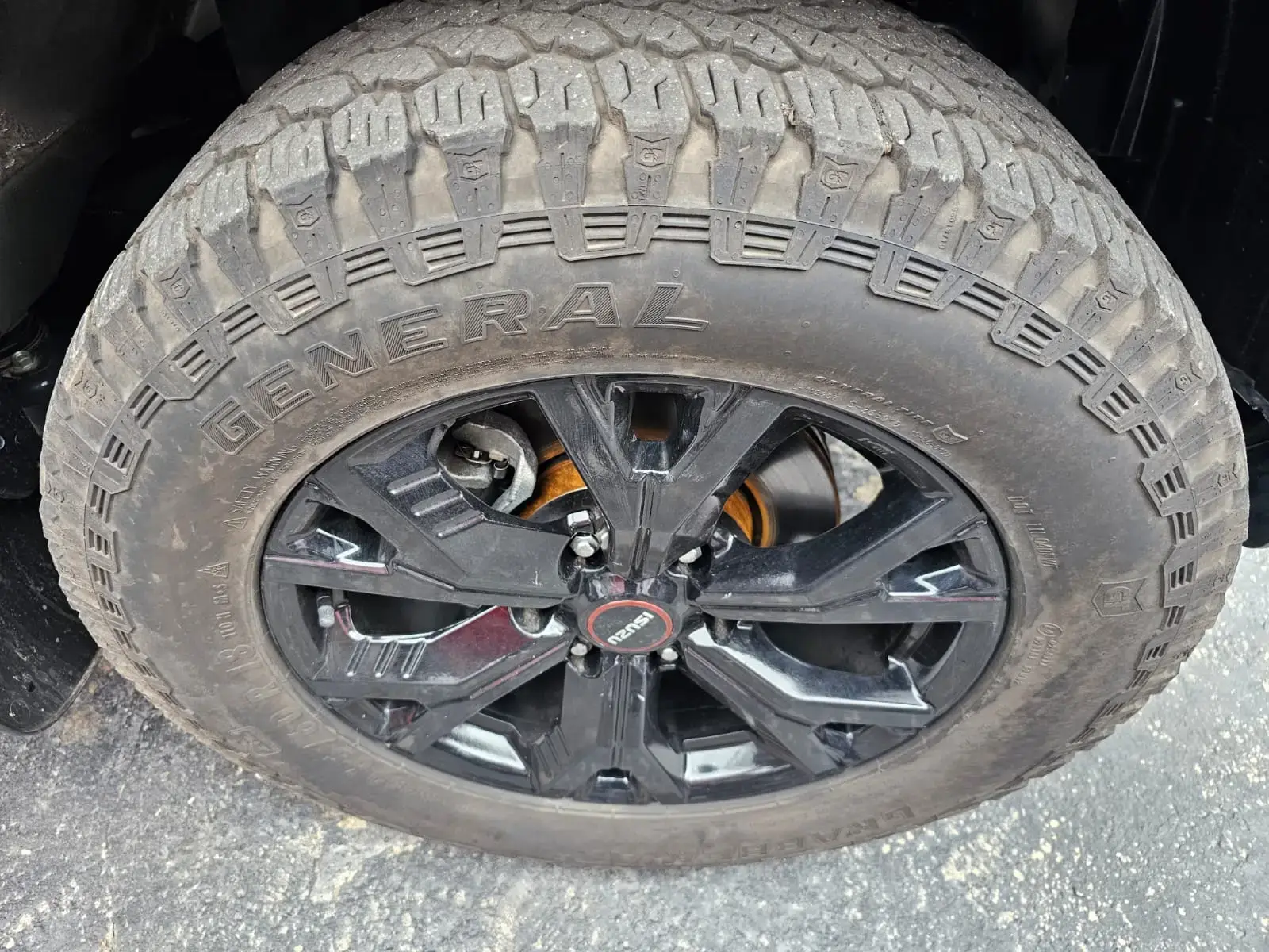2025 Isuzu D-Max 3.0TD Double Cab V-Cross 4x4 - Image 30