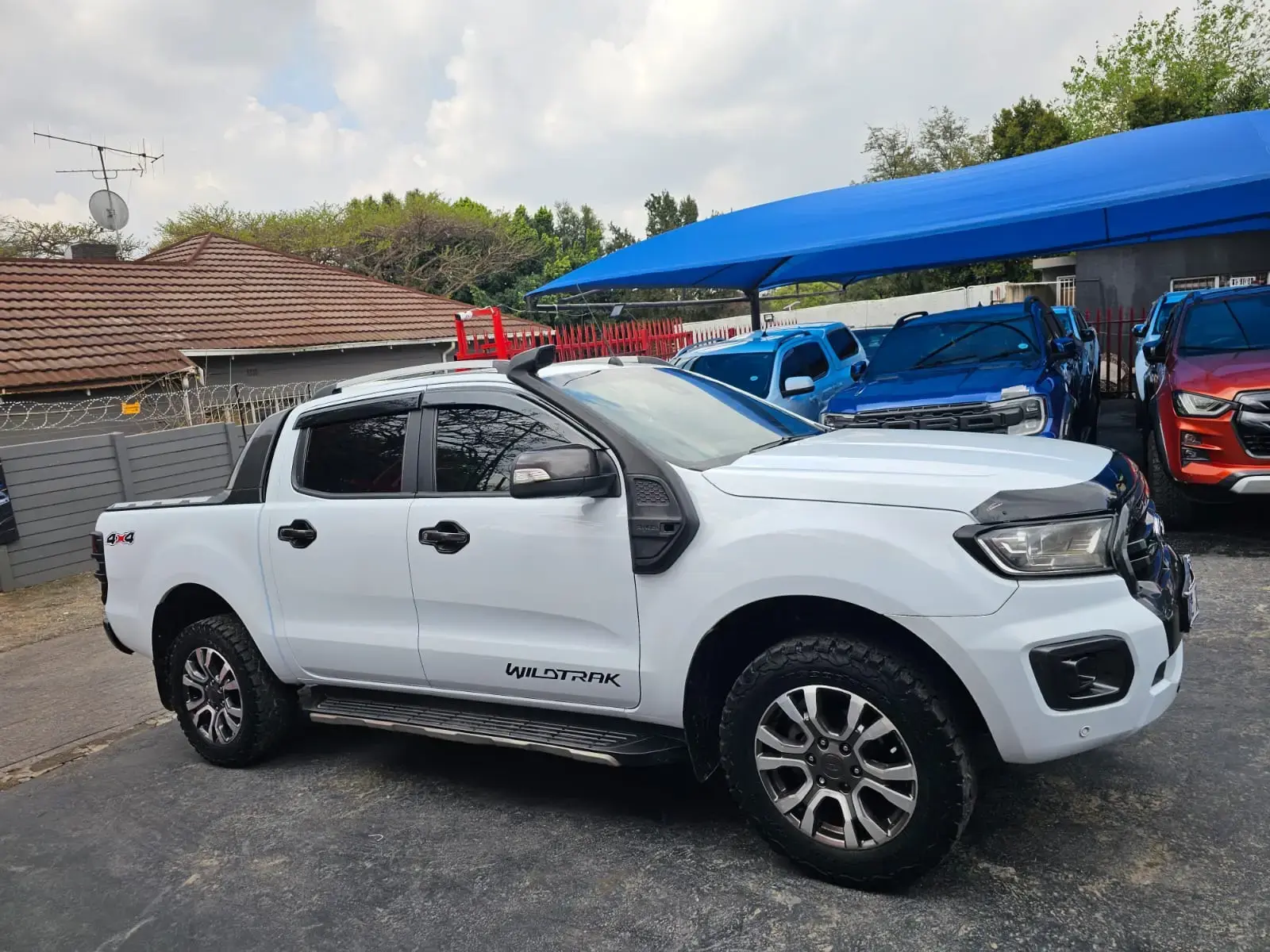 2017 Ford Ranger 3.2TDCi Double Cab 4x4 Wildtrak Auto - Image 5