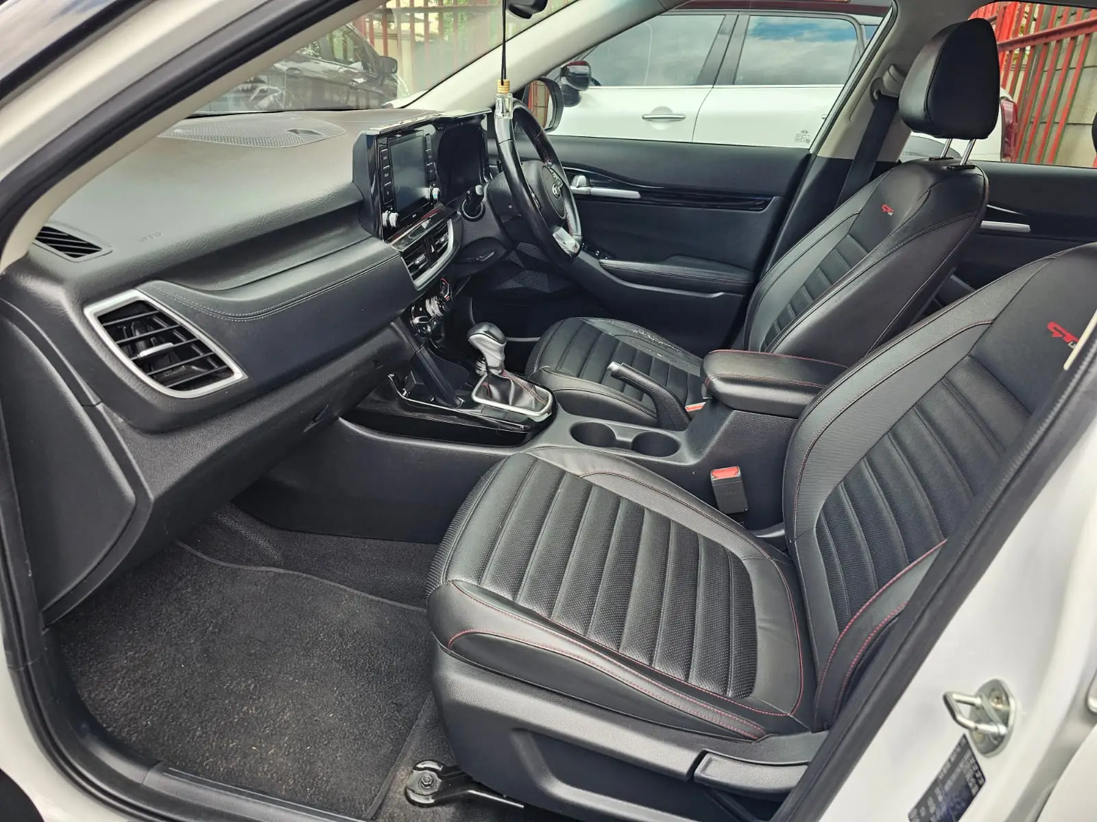 2020 kia seltos 1.4T-GDI GT Line - Image 12
