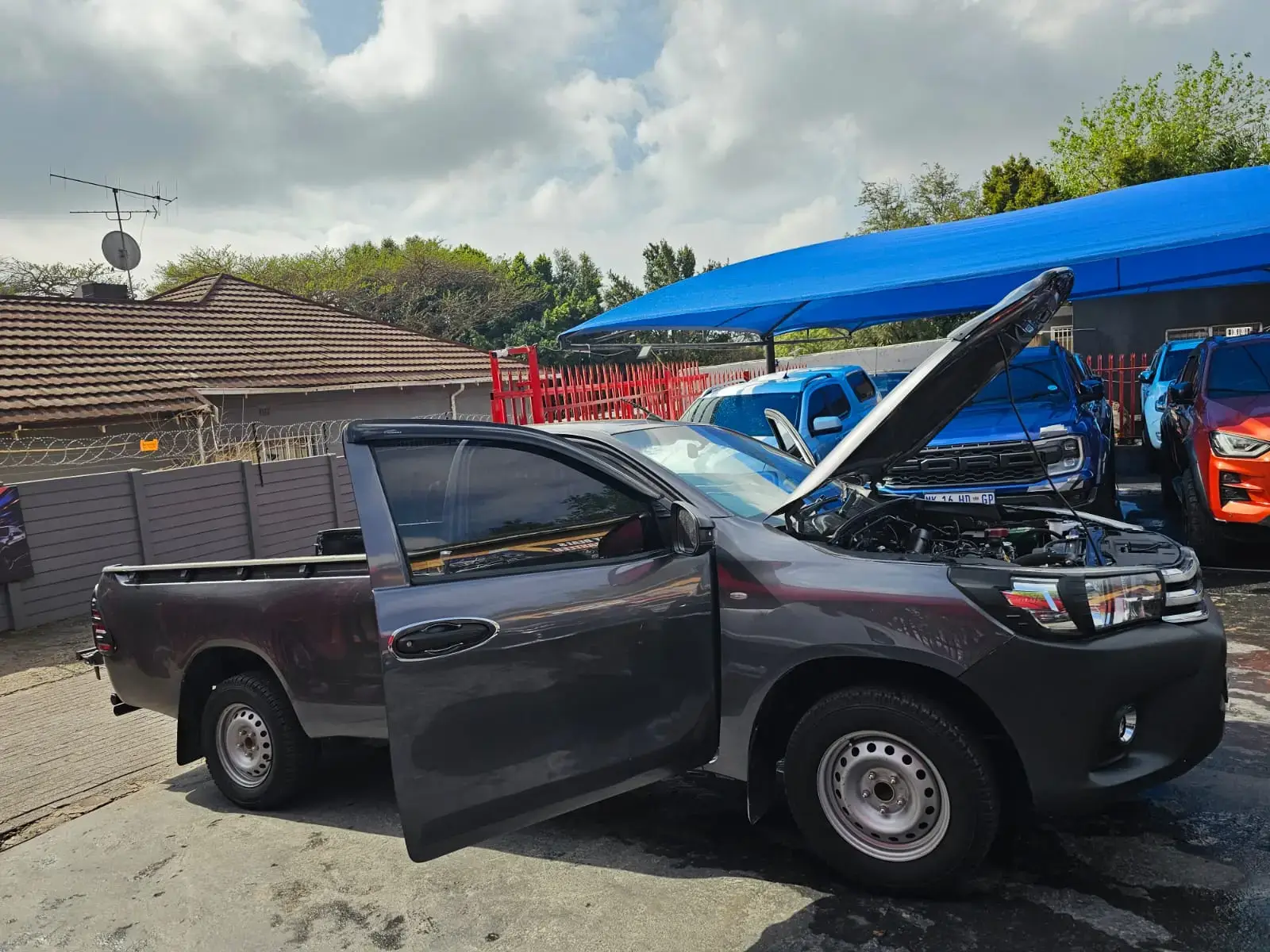 2019 Toyota Hilux 2.0 (Aircon) - Image 19