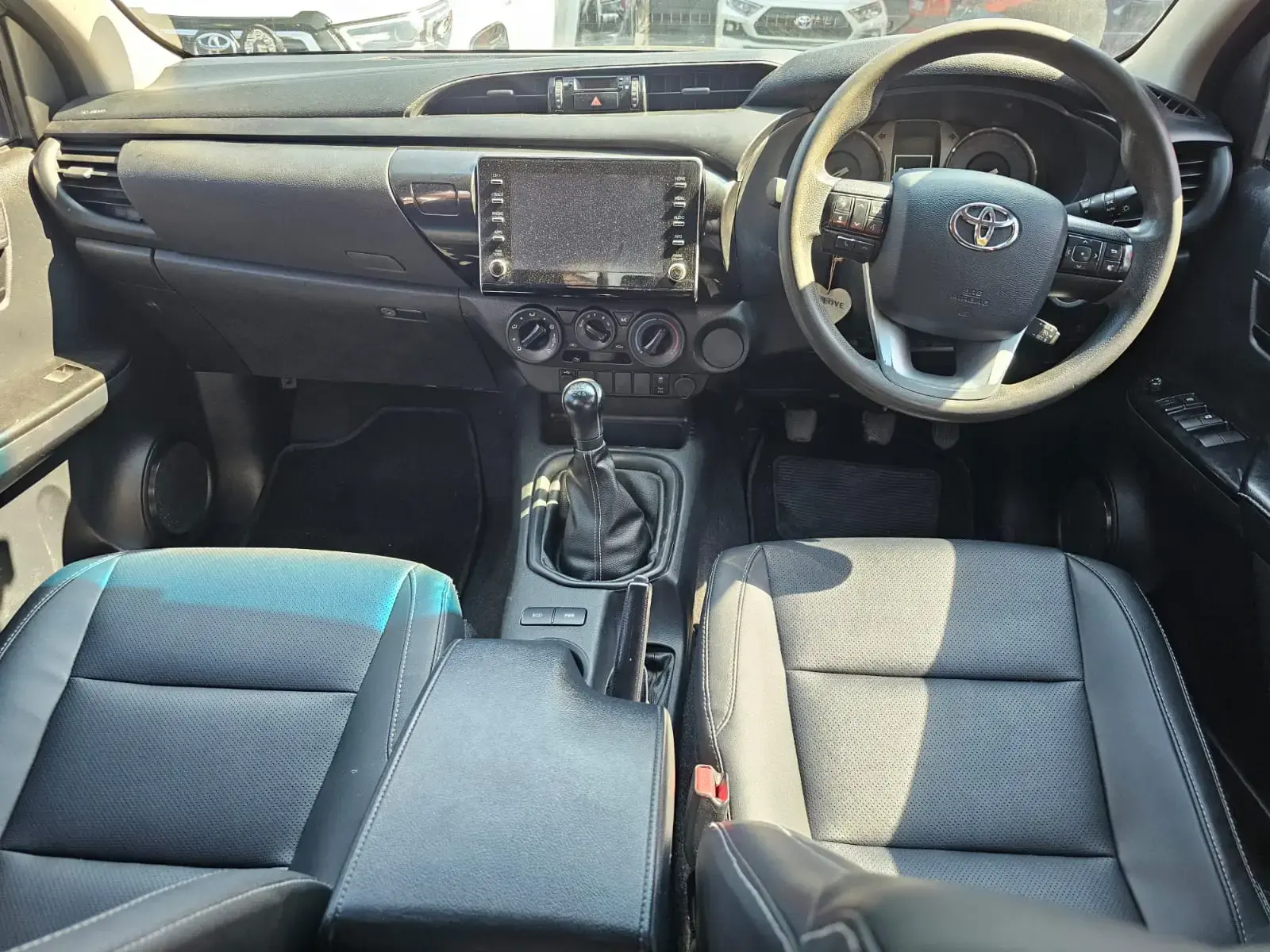 2022 Toyota Hilux 2.4GD-6 Double Cab Raider - Image 15