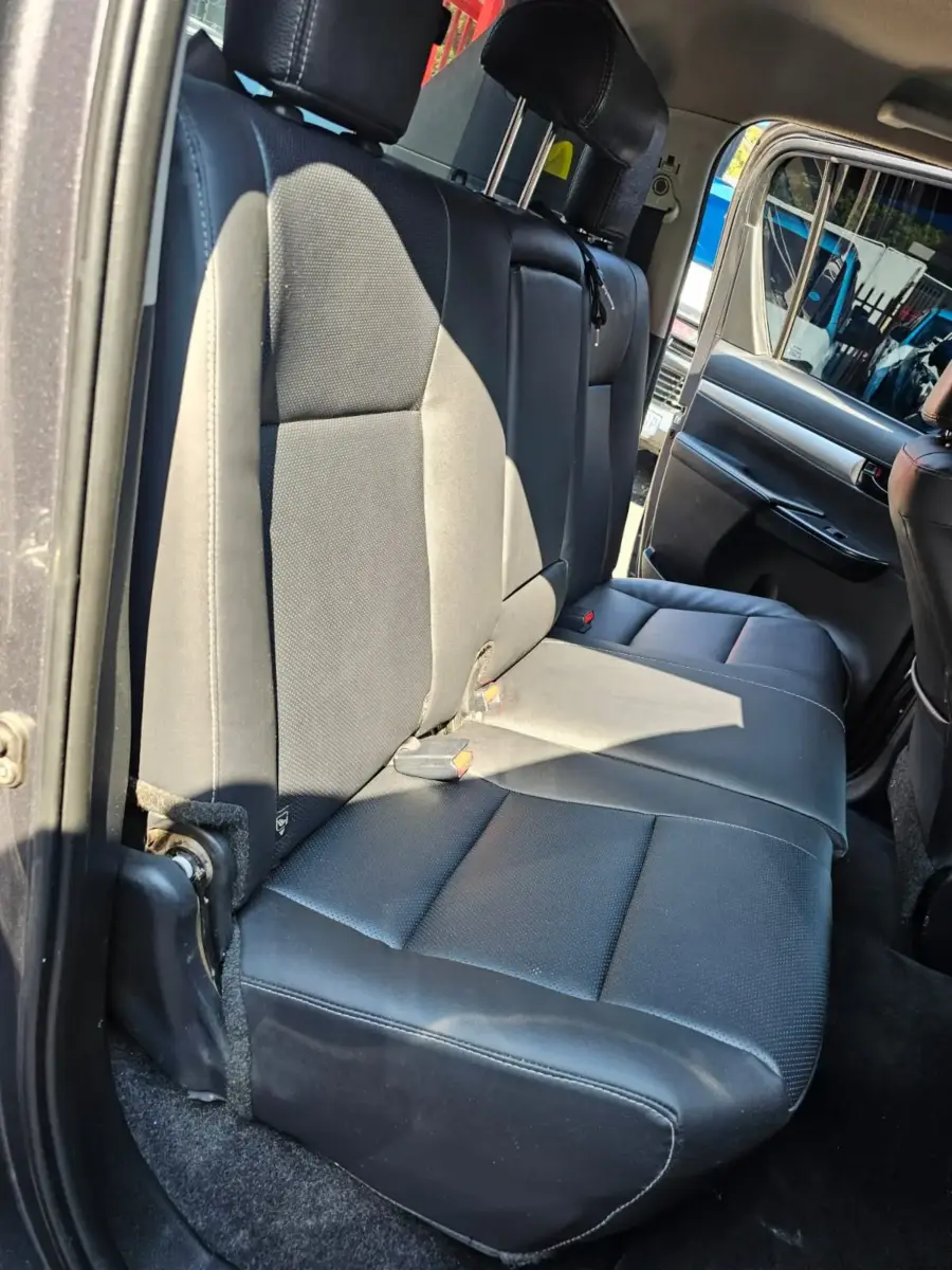 2022 Toyota Hilux 2.4GD-6 Double Cab Raider - Image 13