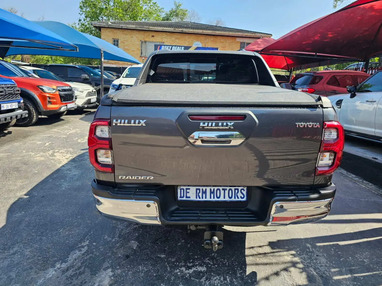 2022 Toyota Hilux 2.4GD-6 Double Cab Raider - Image 5