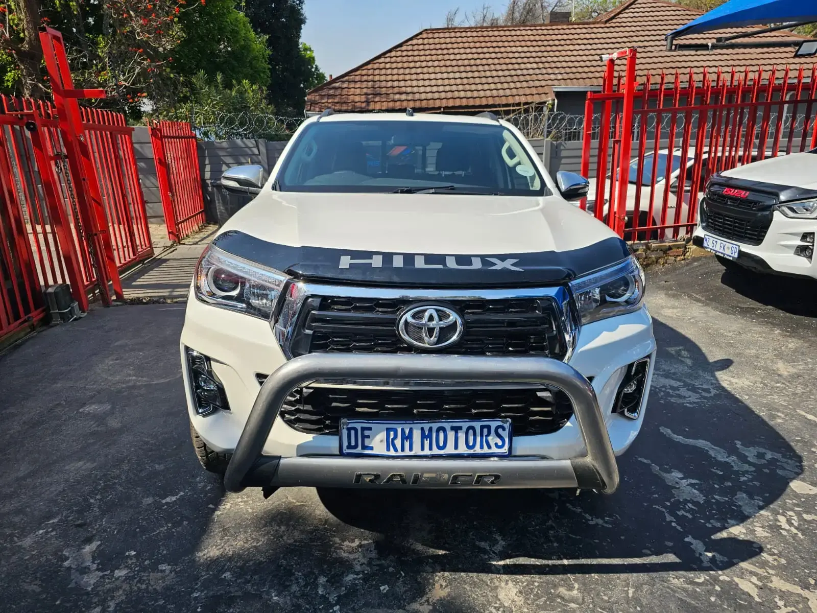 2016 Toyota Hilux 2.8GD-6 Double Cab Raider auto - Image 2