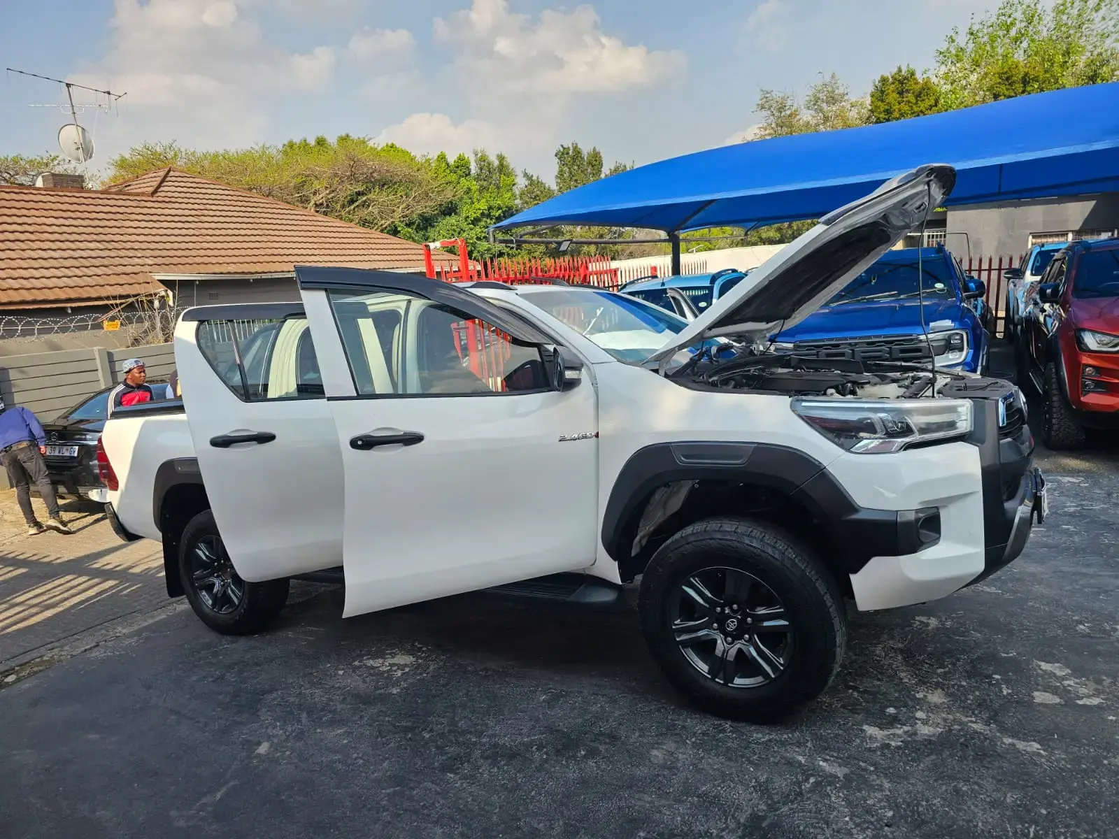 2025 Toyota Hilux 2.4GD-6 Double Cab Raider - Image 16