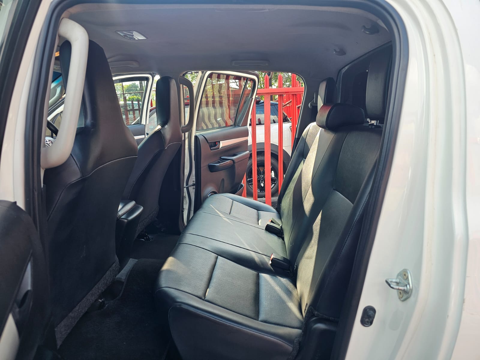 2025 Toyota Hilux 2.4GD-6 Double Cab Raider - Image 14