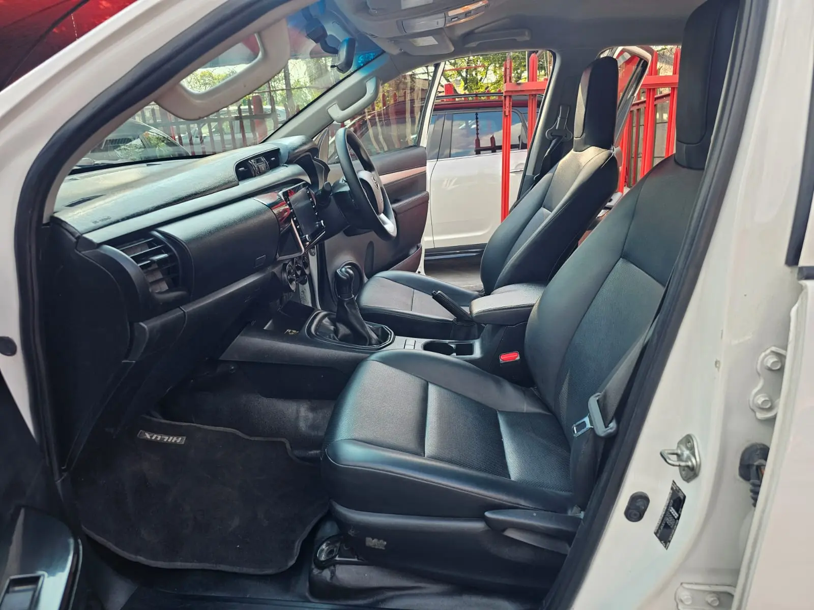2025 Toyota Hilux 2.4GD-6 Double Cab Raider - Image 10