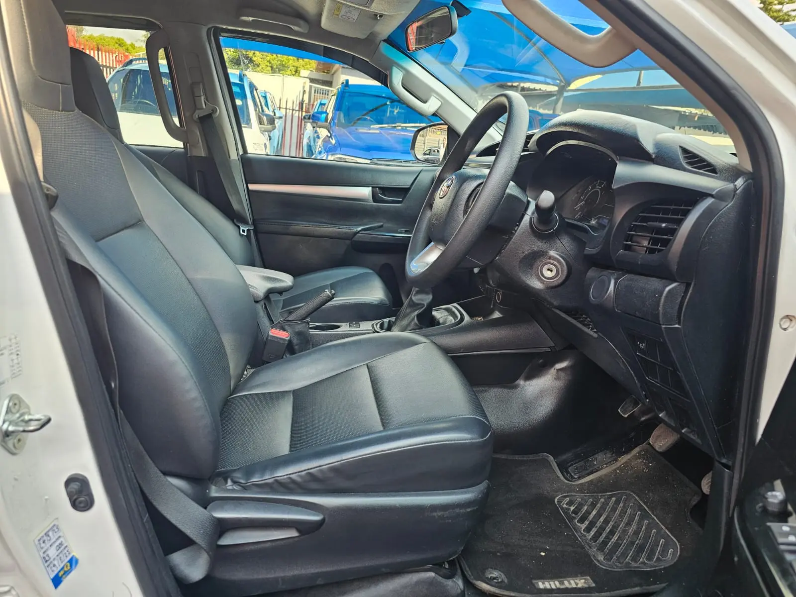 2025 Toyota Hilux 2.4GD-6 Double Cab Raider - Image 9