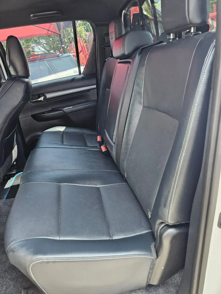 2026 Toyota Hilux 2.8GD-6 Double Cab Legend 55 - Image 11