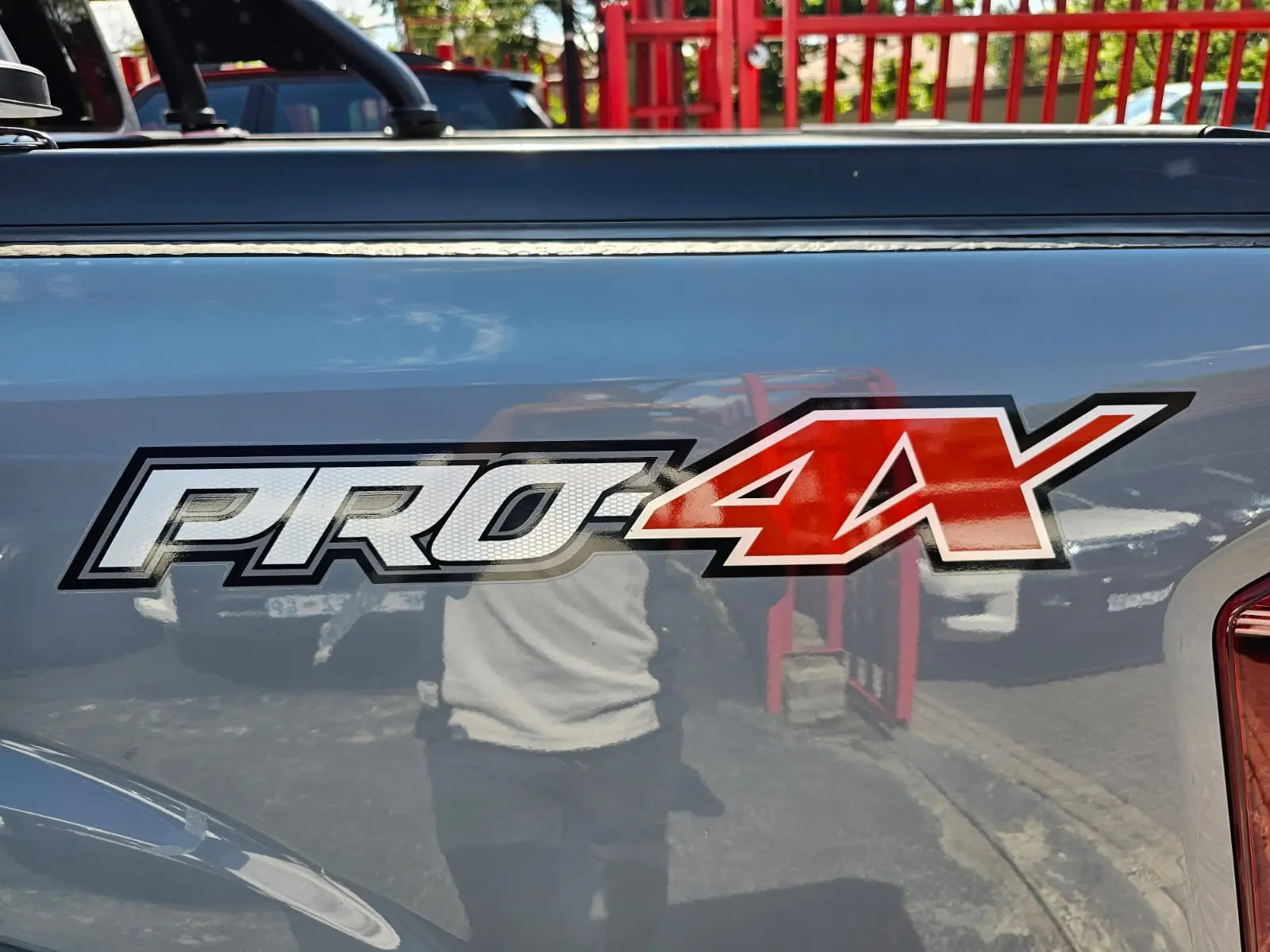 2023 Nissan Navara 2.5DDTi Double Cab PRO-4X 4x4 - Image 9