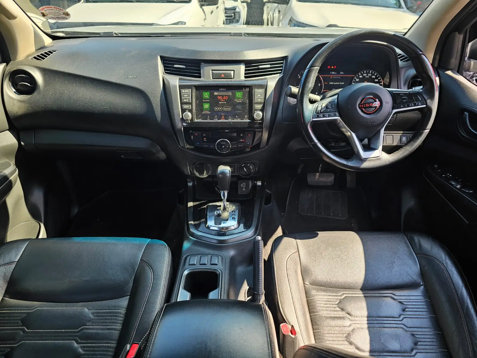 2023 Nissan Navara 2.5DDTi Double Cab PRO-4X 4x4 - Image 14