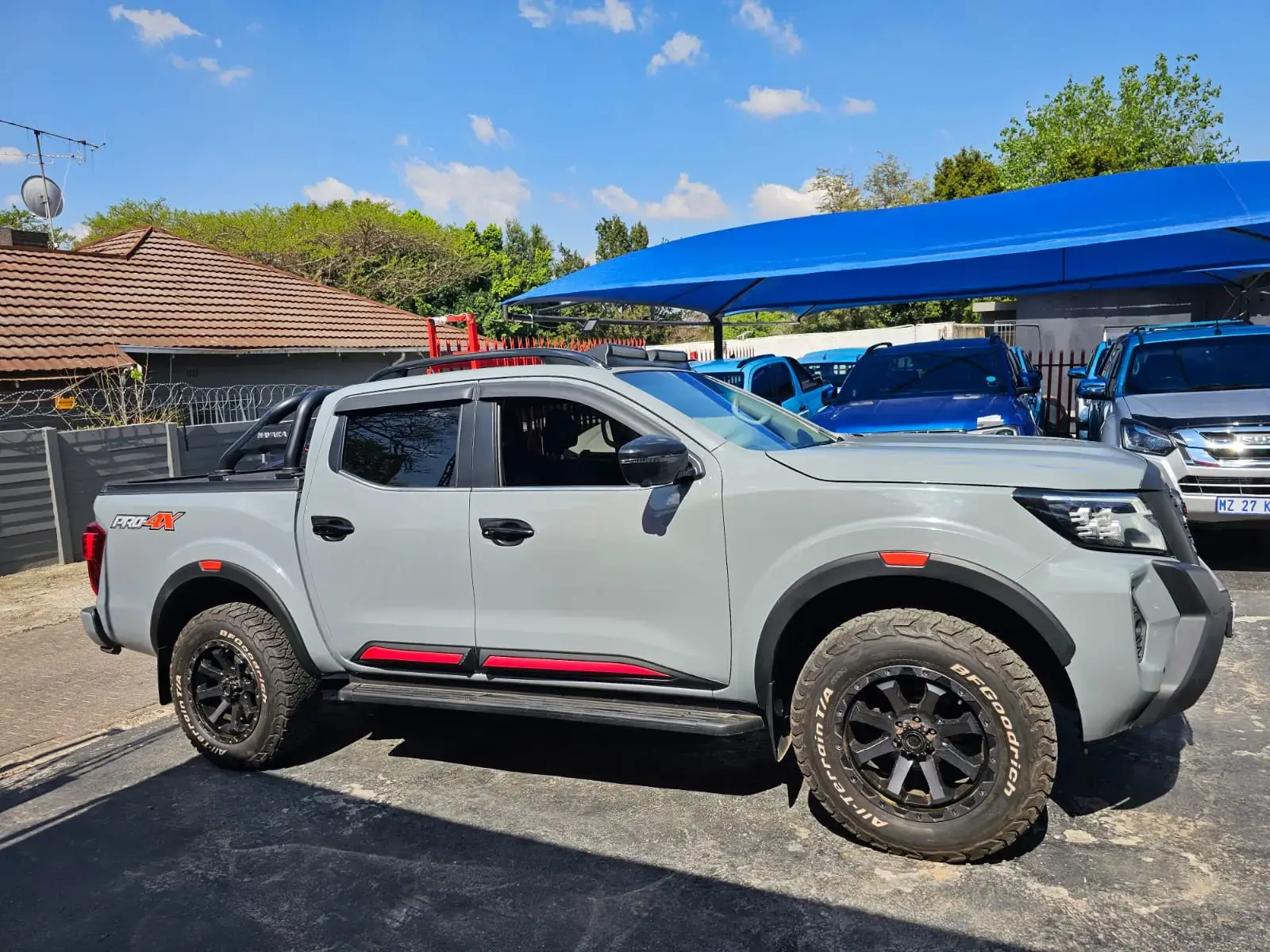 2023 Nissan Navara 2.5DDTi Double Cab PRO-4X 4x4 - Image 1