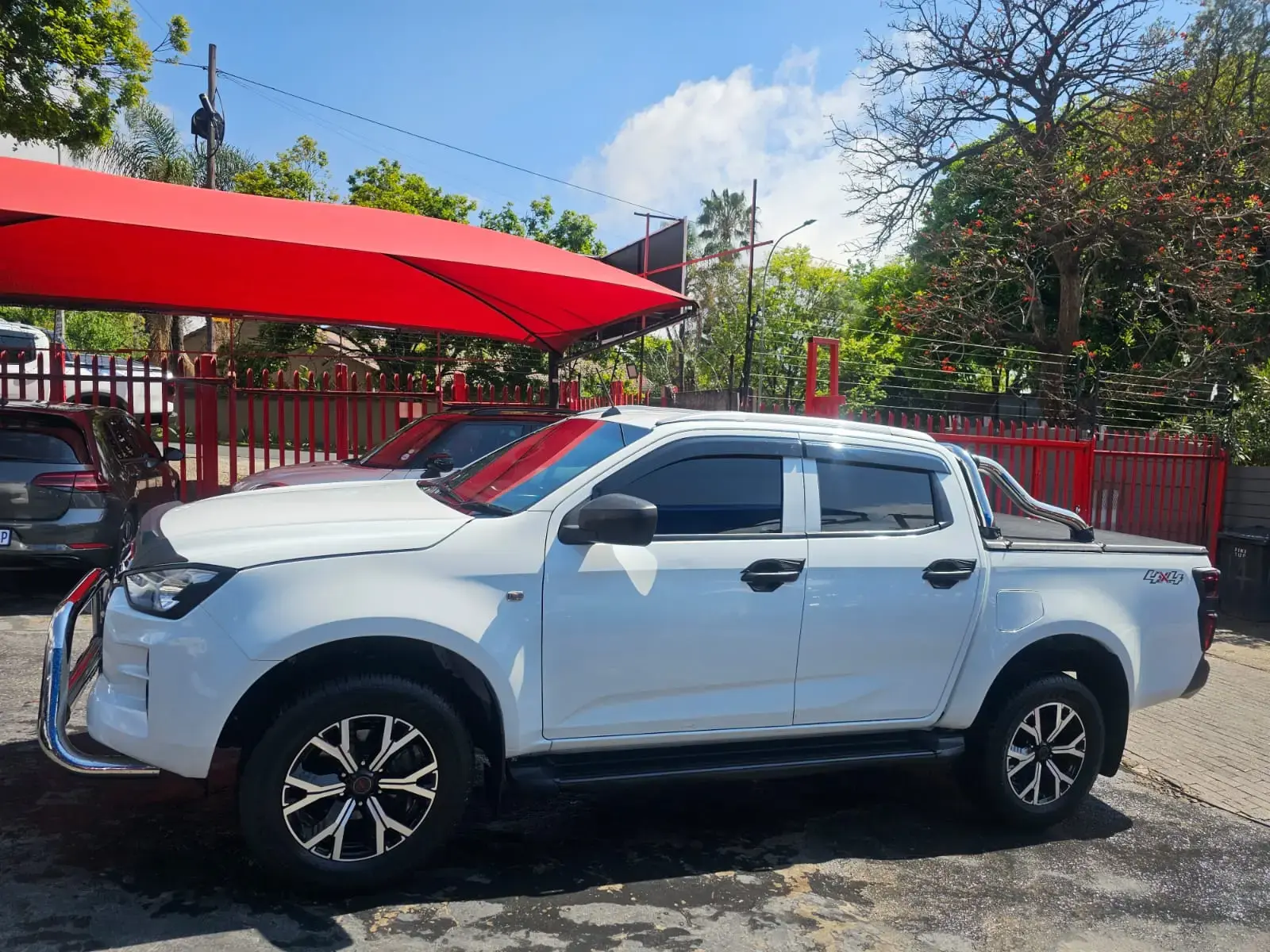 2024 Isuzu D-Max 1.9TD Double Cab L 4x4 Manual - Image 6