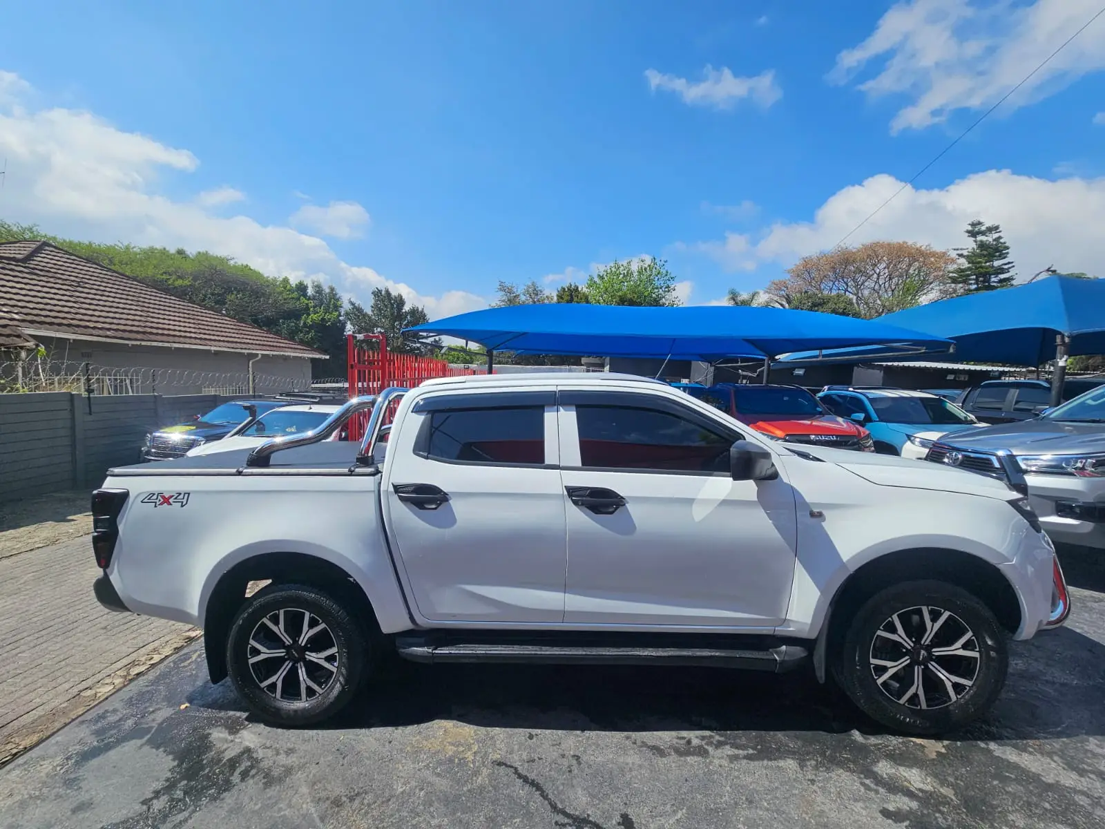2024 Isuzu D-Max 1.9TD Double Cab L 4x4 Manual - Image 5