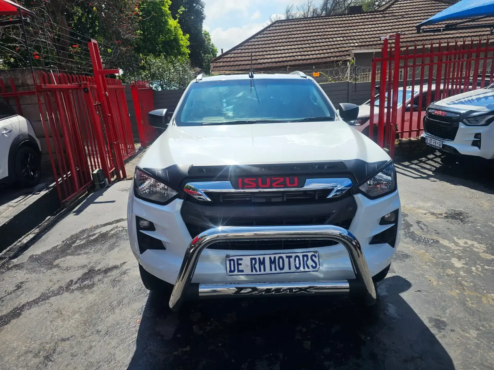 2024 Isuzu D-Max 1.9TD Double Cab L 4x4 Manual - Image 1