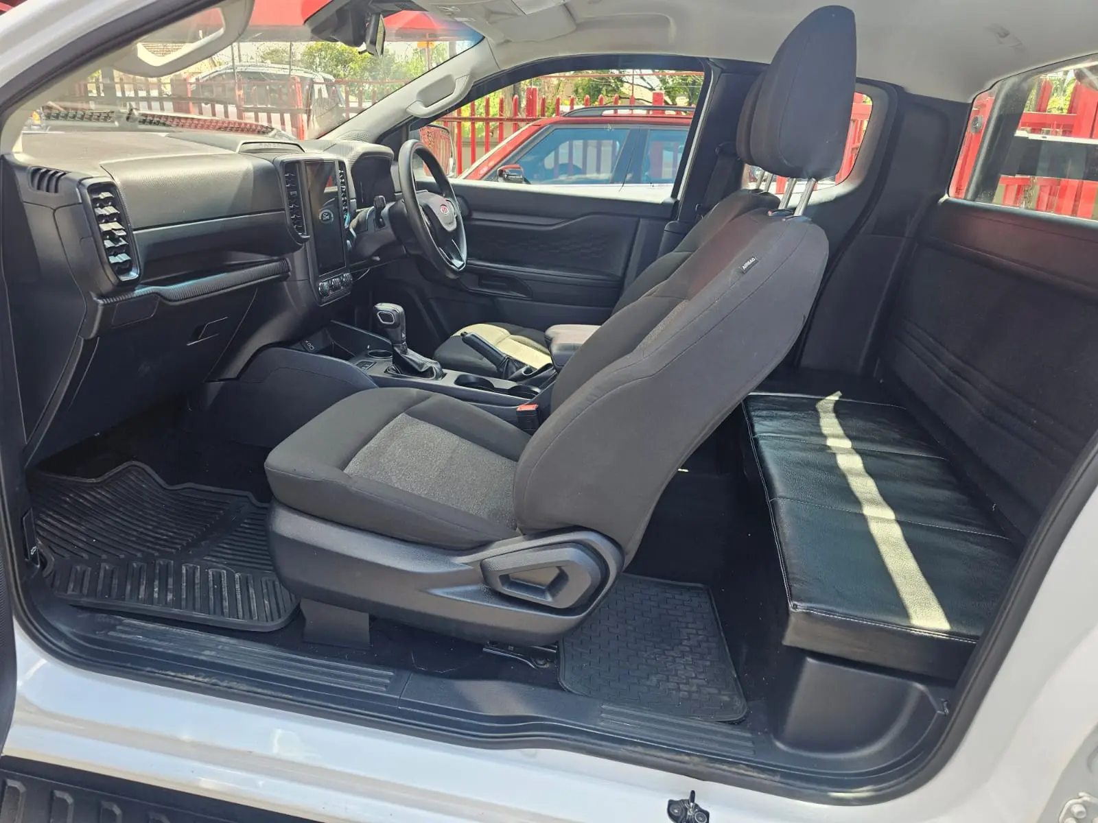 2025 Ford Ranger 2.0 Sit Supercab XL Auto - Image 14