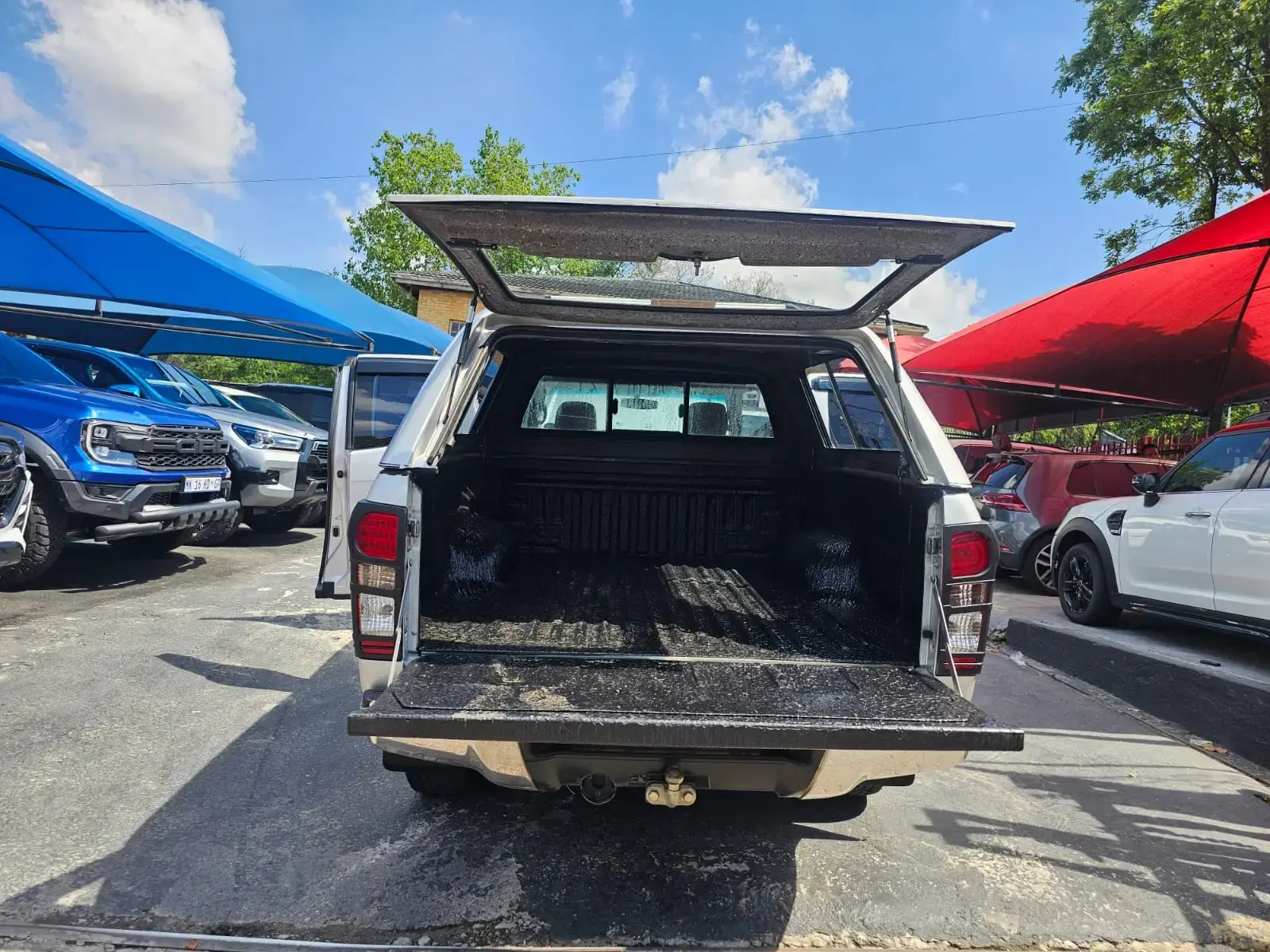 2015 Isuzu KB 300D-Teq Extended Cab LX Auto - Image 25