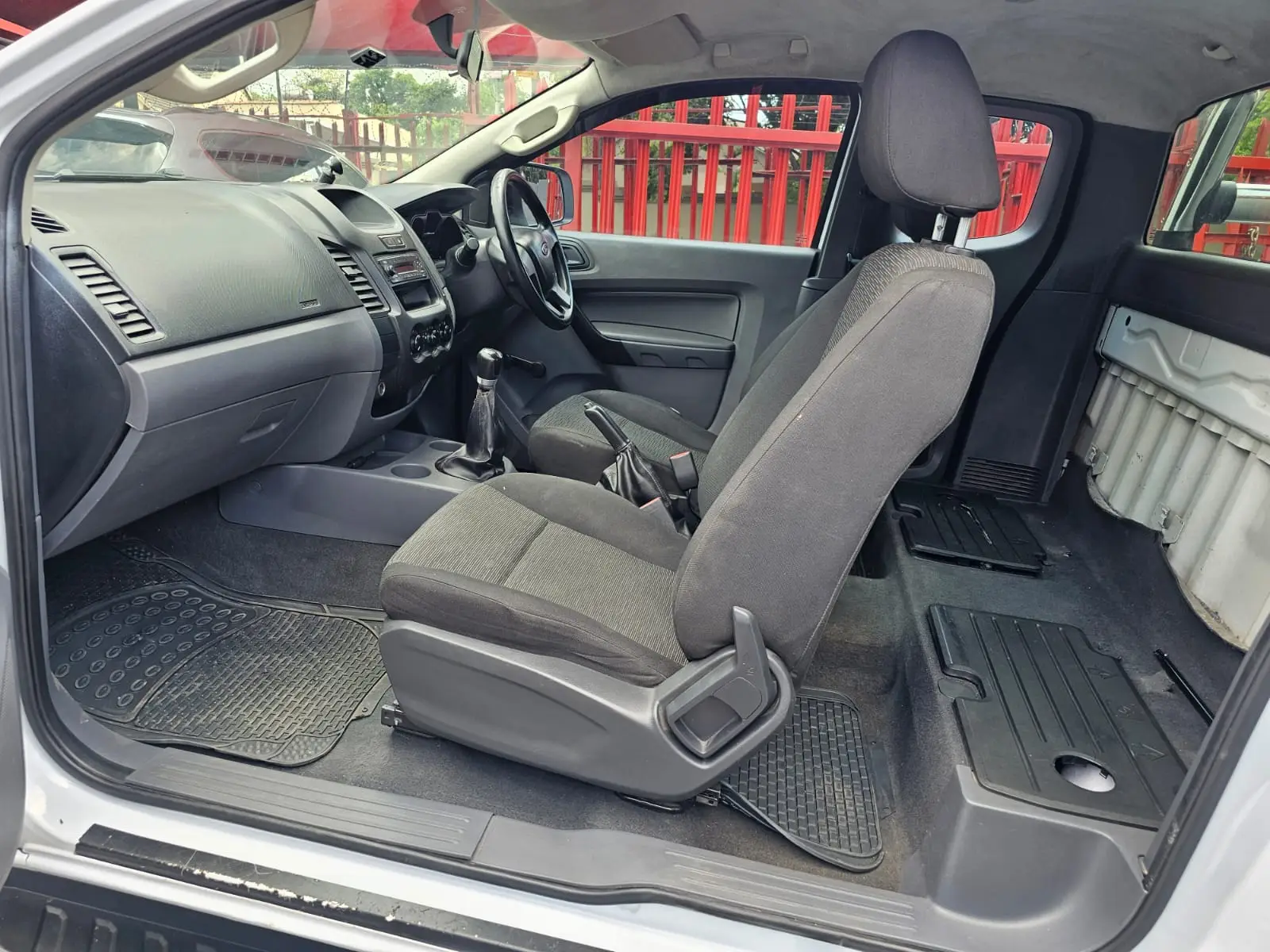 2018 Ford Ranger 2.2TDCi SuperCab Hi-Rider XL - Image 10