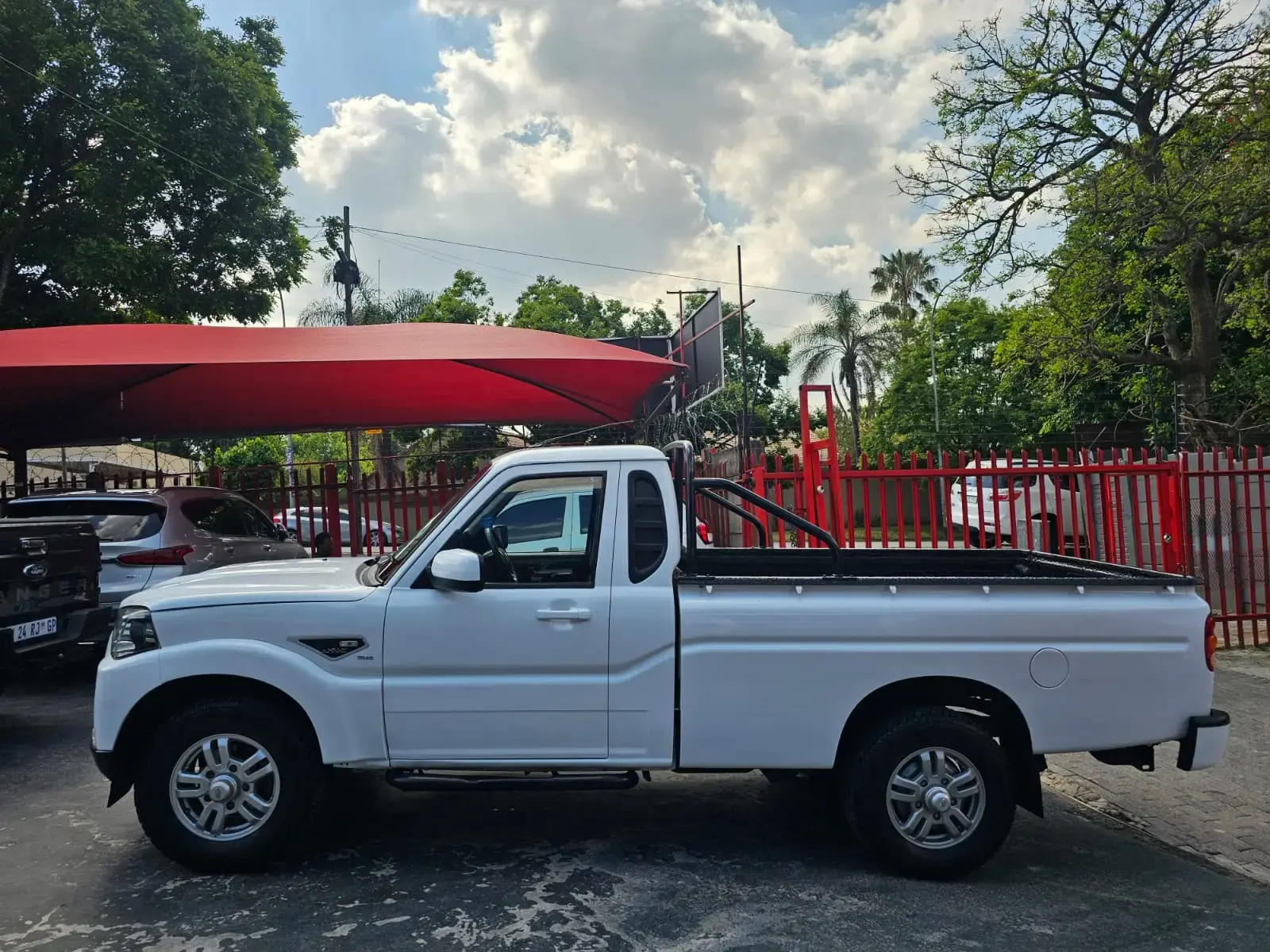 2023 Mahindra PICK UP 2.2 mHAWK S6 REFRESH P/U S/C - Image 5