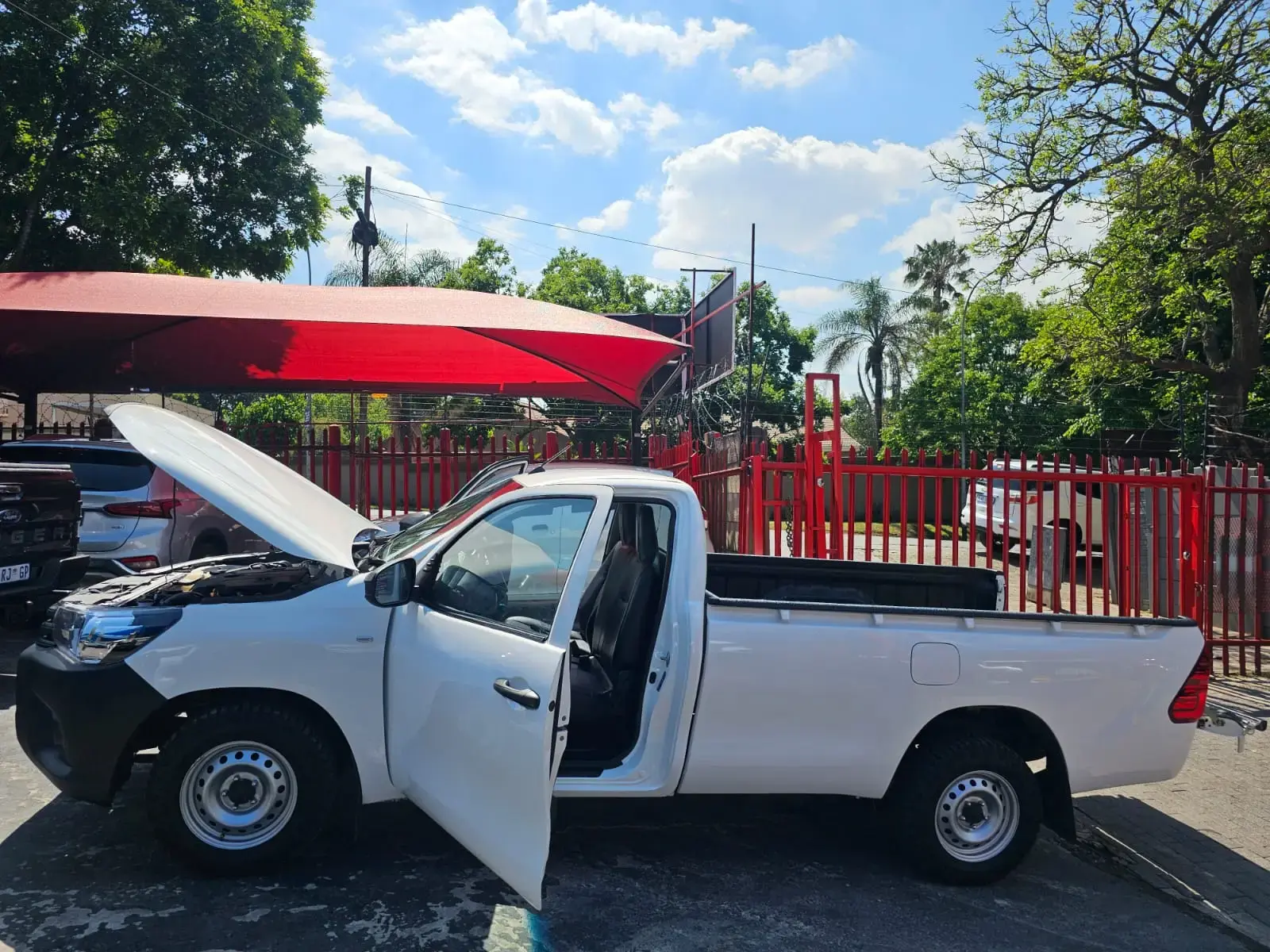 2023 Toyota Hilux 2.4GD S (Aircon) - Image 19