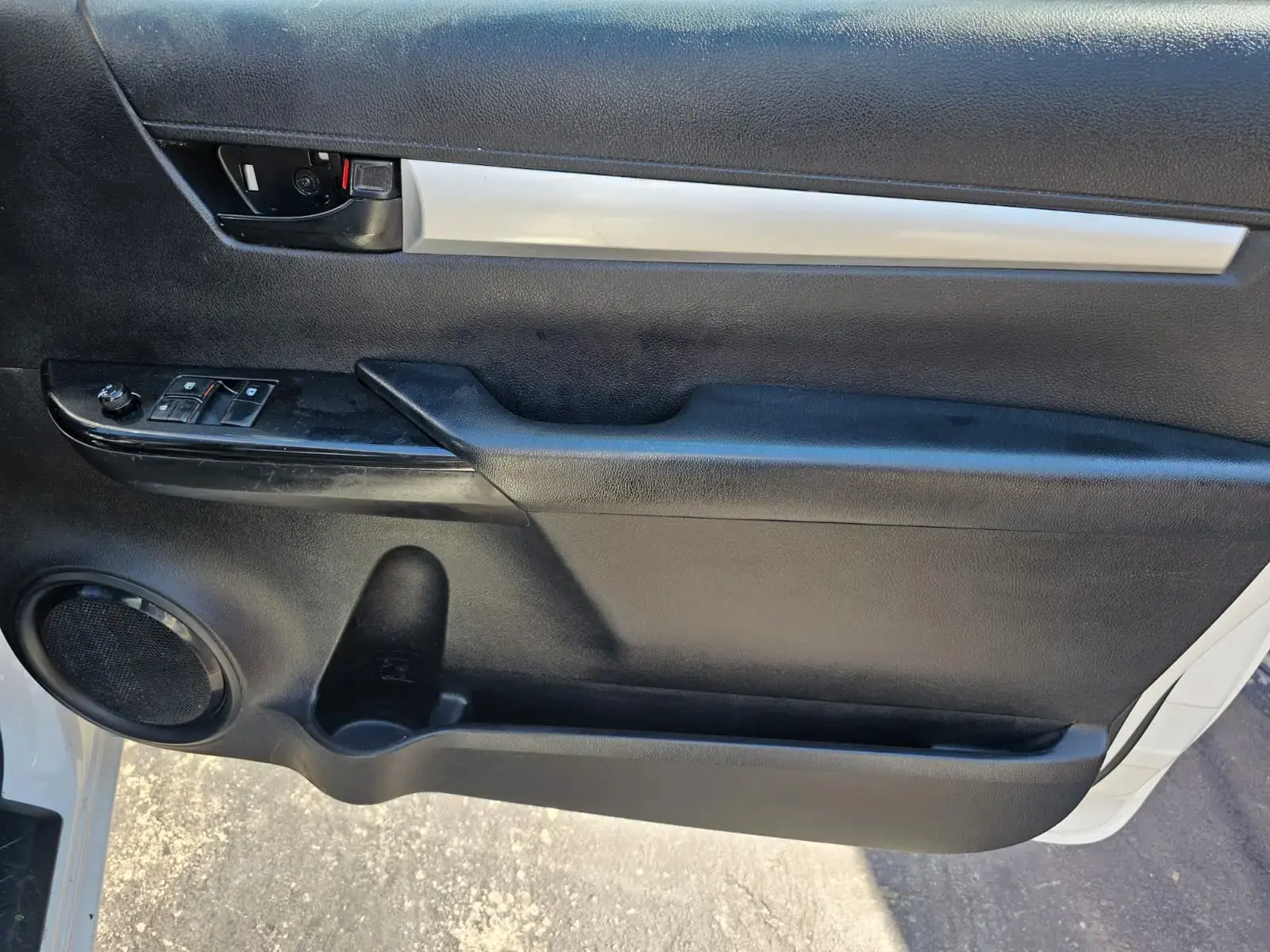 2023 Toyota Hilux 2.4GD S (Aircon) - Image 14