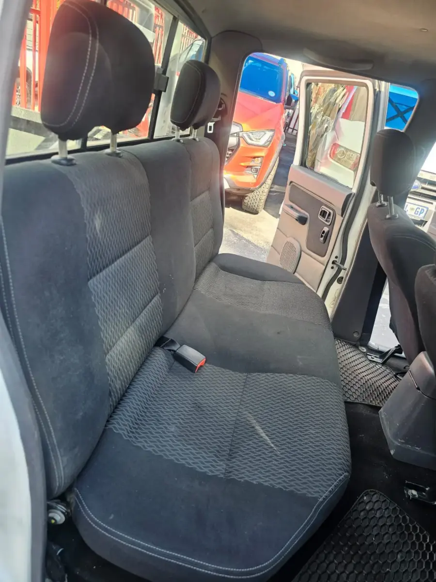 2018 Nissan NP300 Hardbody 2.5TDi Double Cab Hi-Rider - Image 16