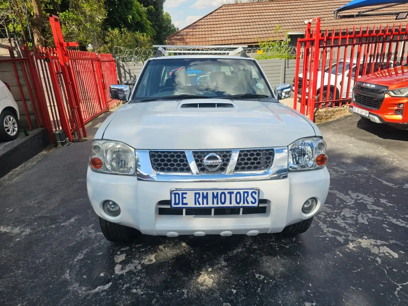 2018 Nissan NP300 Hardbody 2.5TDi Double Cab Hi-Rider - Image 1