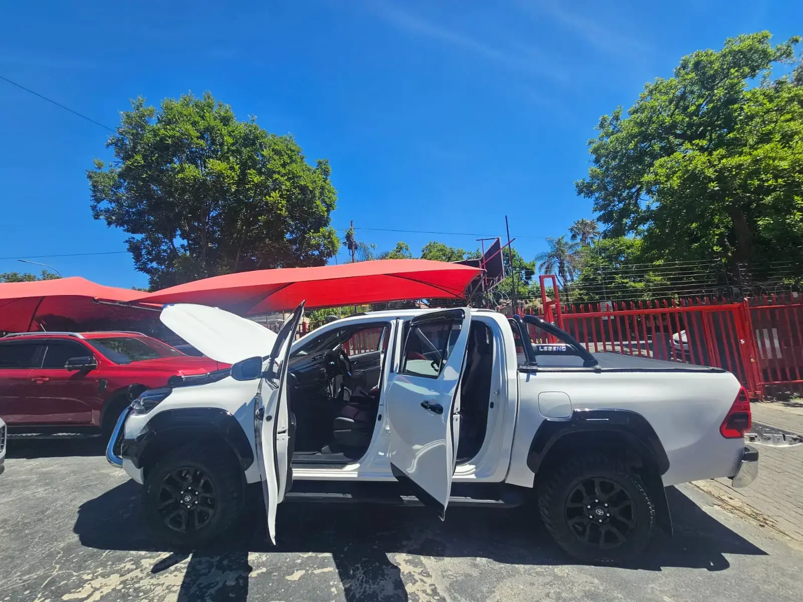 2023 Toyota Hilux 2.4GD-6 Double Cab Raider - Image 24