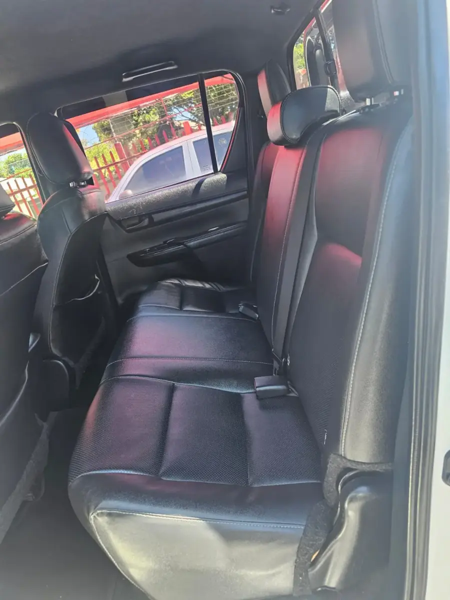 2023 Toyota Hilux 2.4GD-6 Double Cab Raider - Image 7