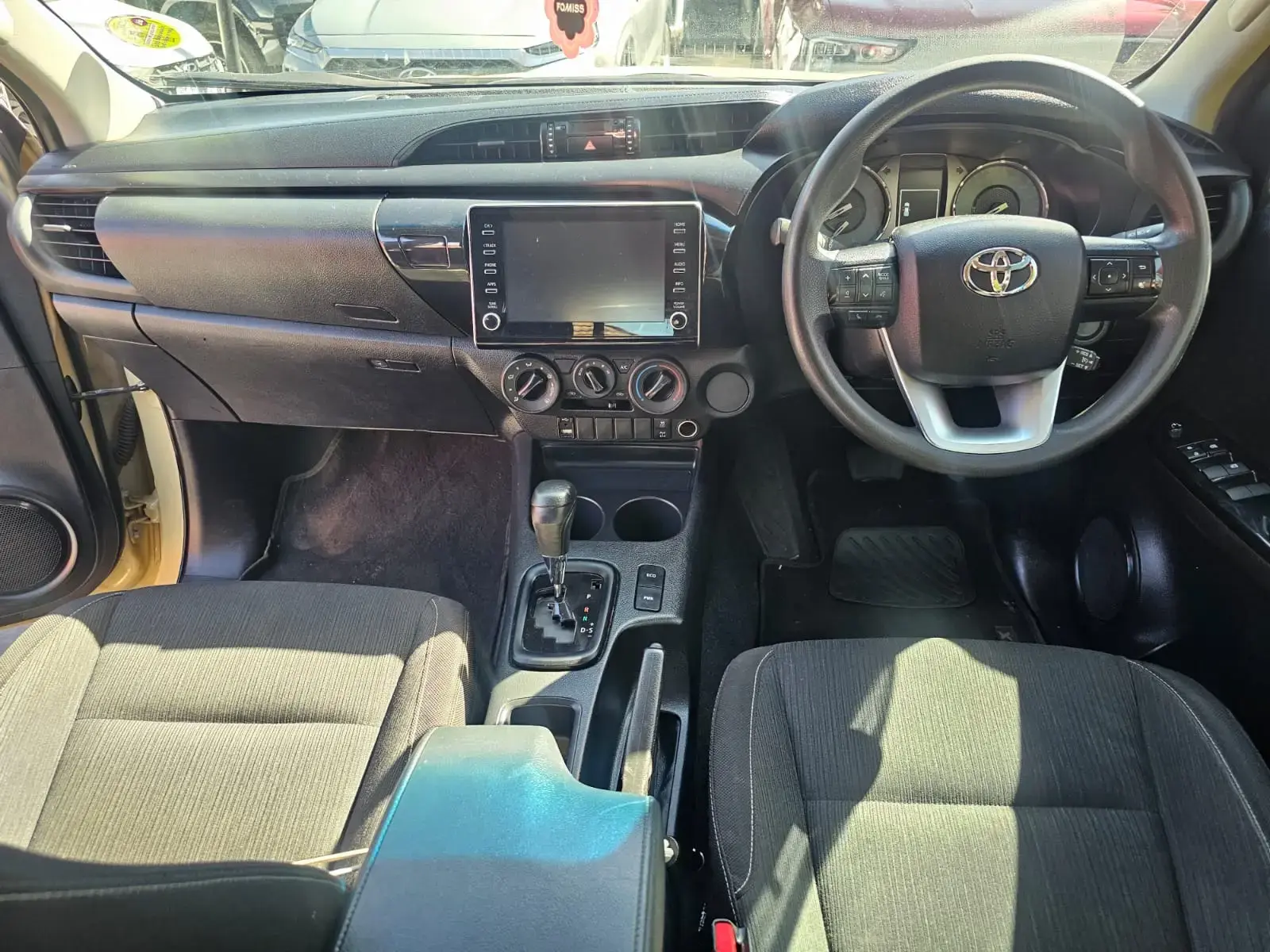 2022 Toyota Hilux 2.4GD-6 Double Cab Raider Auto - Image 8
