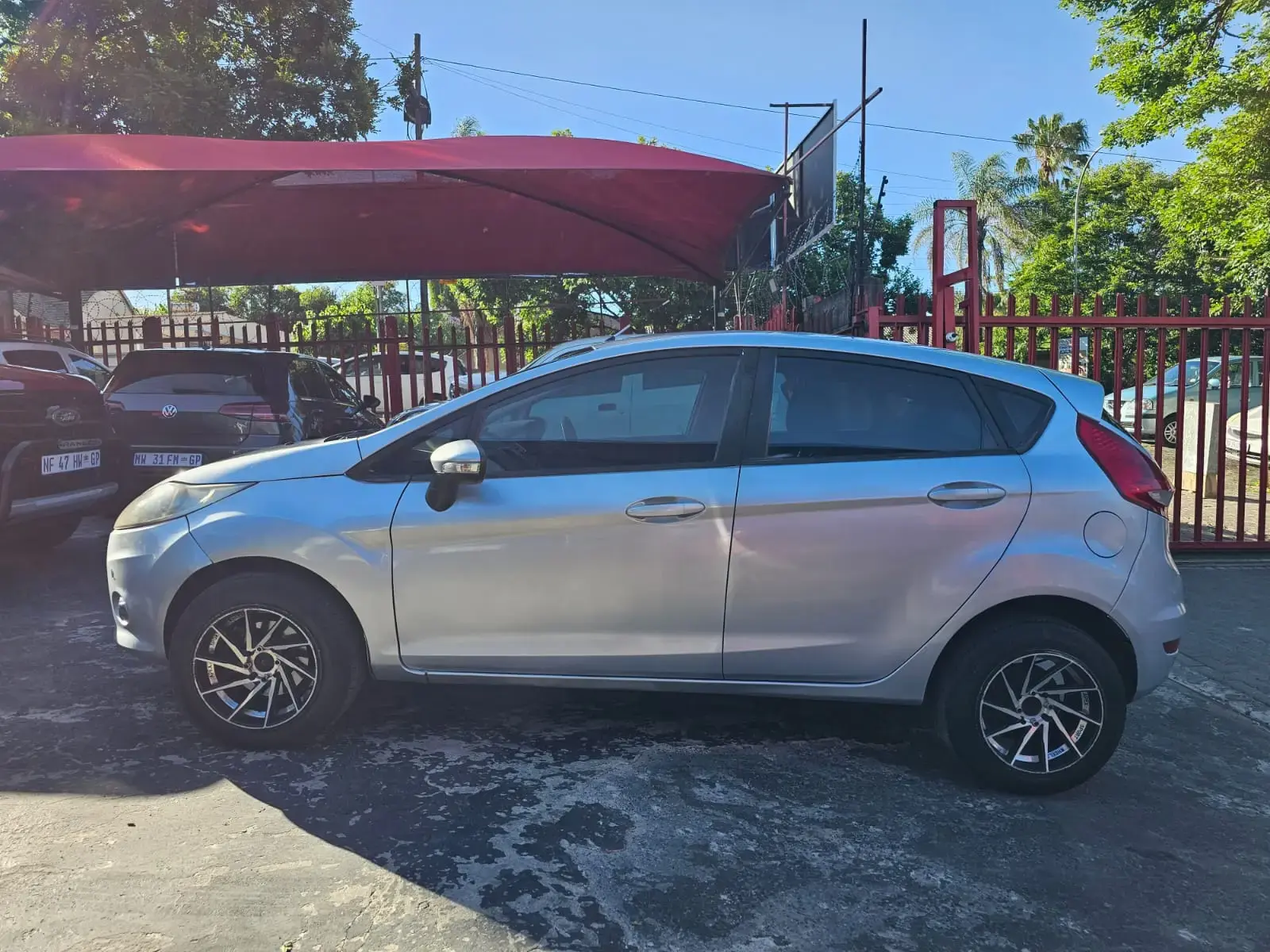2011 Ford Fiesta 5-Door 1.6 Ambiente Auto - Image 5