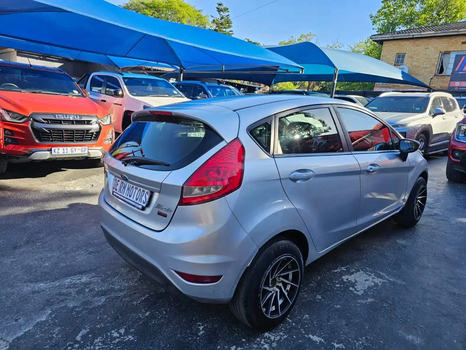 2011 Ford Fiesta 5-Door 1.6 Ambiente Auto - Image 5